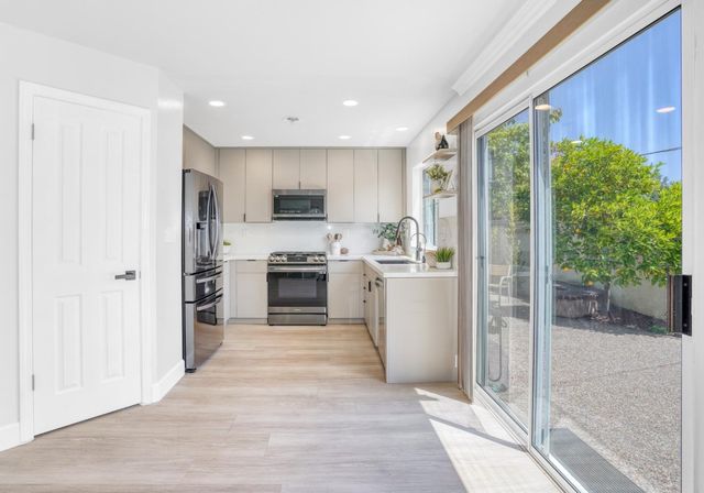21815 Eaton Place, Cupertino, CA 95014