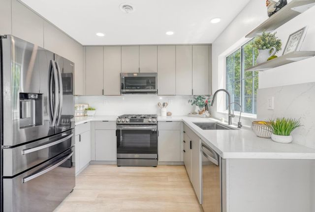 21815 Eaton Place, Cupertino, CA 95014
