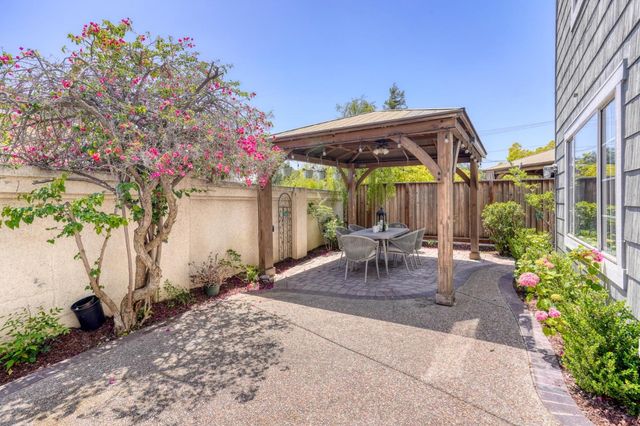 21815 Eaton Place, Cupertino, CA 95014