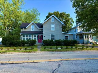 18 E Salem Street, Columbiana, OH 44408