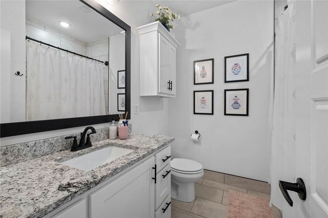 886 Bellagiola Drive, Tontitown, AR 72762