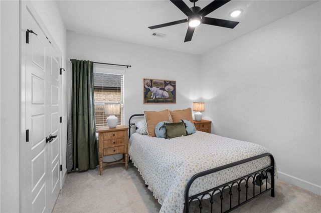 886 Bellagiola Drive, Tontitown, AR 72762