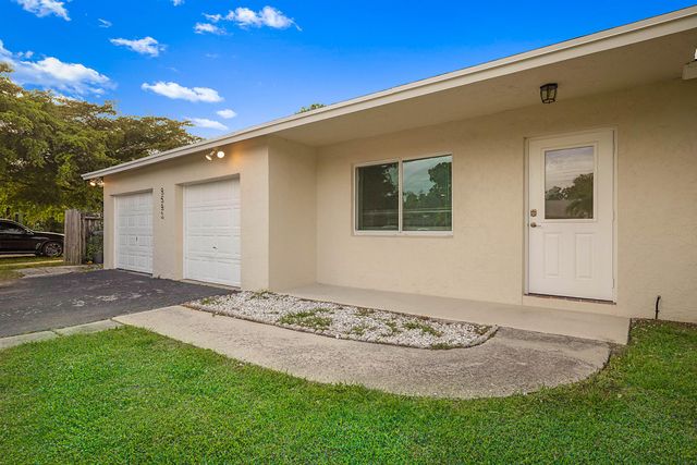 9593 Richmond Circle -, Boca Raton, FL 33434