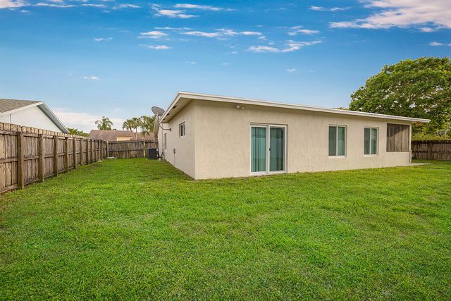 9593 Richmond Circle -, Boca Raton, FL 33434