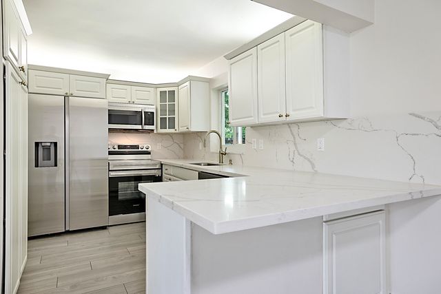 9593 Richmond Circle -, Boca Raton, FL 33434