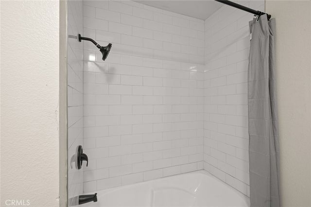 13980 Mission Street, Hesperia, CA 92344