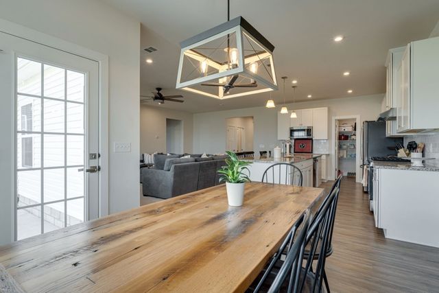 825 Raintree Dr, Smyrna, TN 37167