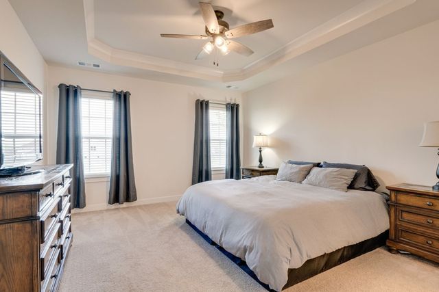 825 Raintree Dr, Smyrna, TN 37167