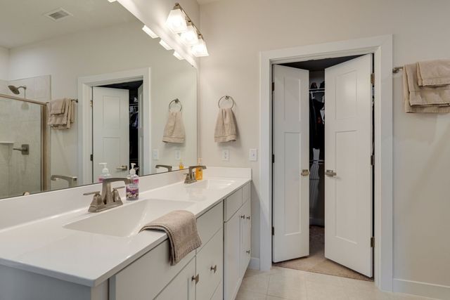 825 Raintree Dr, Smyrna, TN 37167