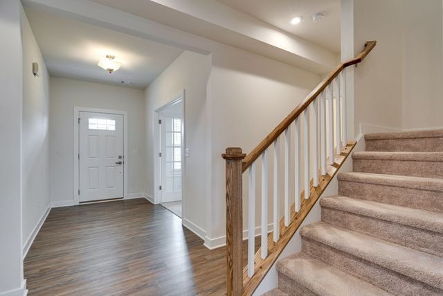 825 Raintree Dr, Smyrna, TN 37167