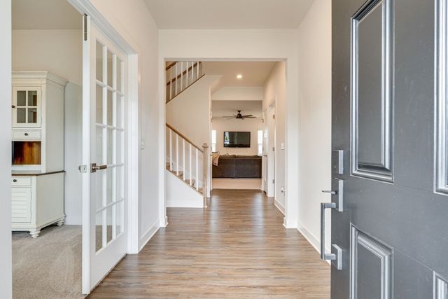 825 Raintree Dr, Smyrna, TN 37167