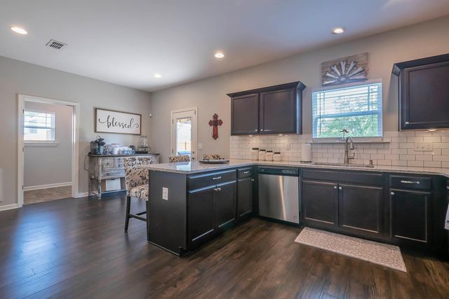 1060 Solomon Ln, Spring Hill, TN 37174