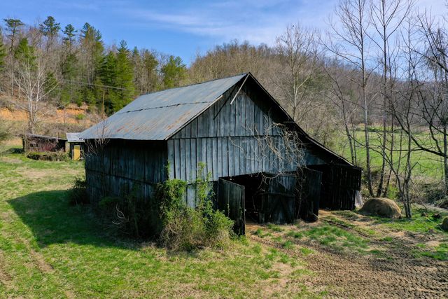 4000 KY-1482, Oneida, KY 40972