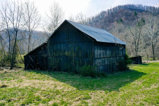 4000 KY-1482, Oneida, KY 40972