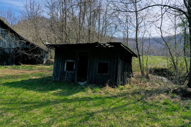 4000 KY-1482, Oneida, KY 40972