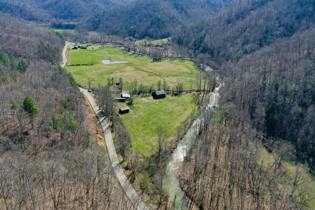 4000 KY-1482, Oneida, KY 40972