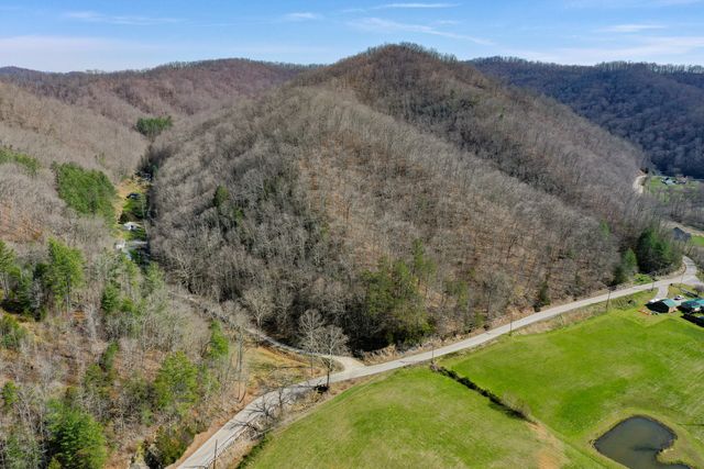 4000 KY-1482, Oneida, KY 40972