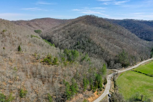 4000 KY-1482, Oneida, KY 40972