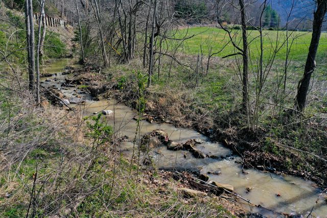 4000 KY-1482, Oneida, KY 40972