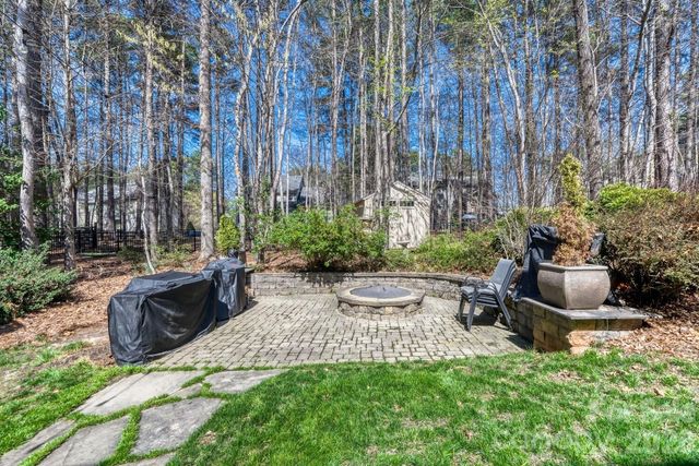 405 Brookridge Drive, Mount Holly, NC 28120