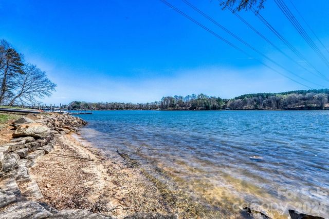 405 Brookridge Drive, Mount Holly, NC 28120