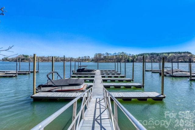 405 Brookridge Drive, Mount Holly, NC 28120