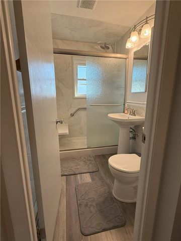 70 Carroll Avenue 108, Newport, RI 02840