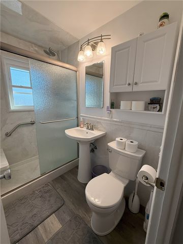 70 Carroll Avenue 108, Newport, RI 02840