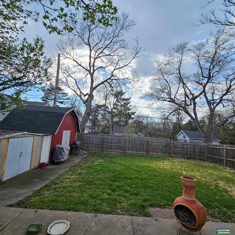 725 S 44th Street, Lincoln, NE 68510