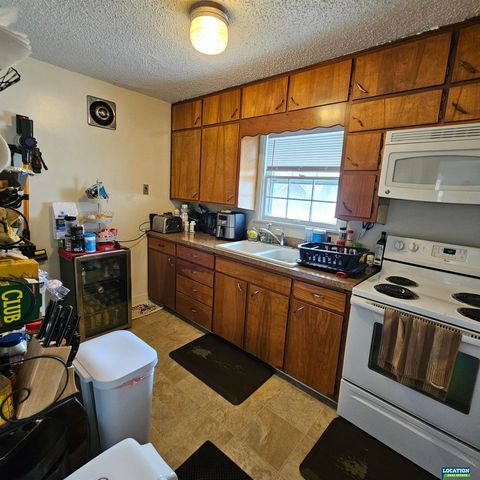725 S 44th Street, Lincoln, NE 68510