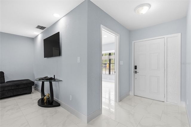 2310 W KNOLLWOOD PLACE, Tampa, FL 33604