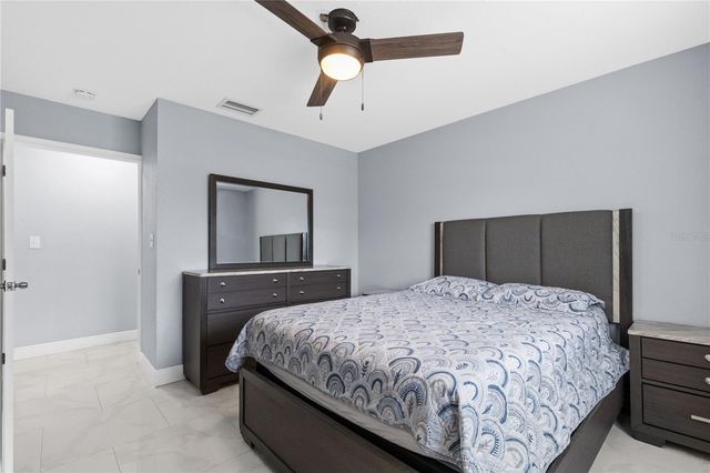2310 W KNOLLWOOD PLACE, Tampa, FL 33604