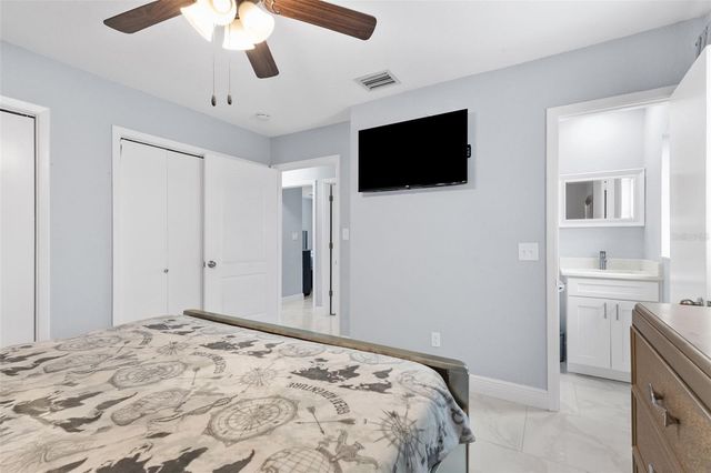 2310 W KNOLLWOOD PLACE, Tampa, FL 33604