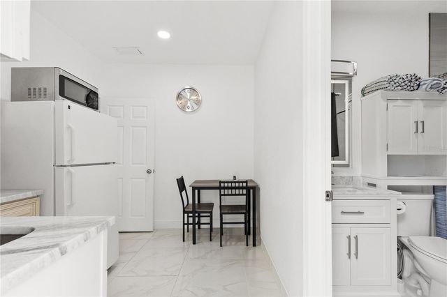 2310 W KNOLLWOOD PLACE, Tampa, FL 33604