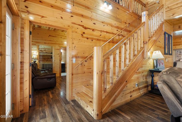 4355 Forest Ridge Way, Pigeon Forge, TN 37863