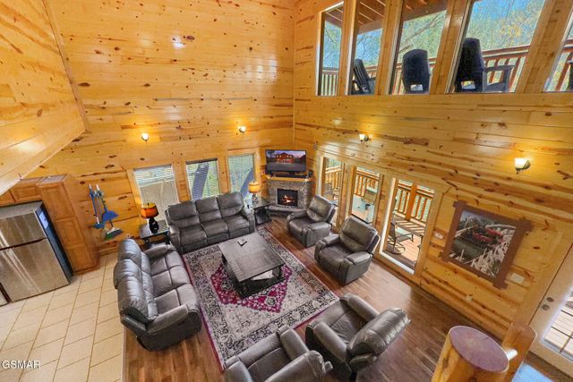 4355 Forest Ridge Way, Pigeon Forge, TN 37863