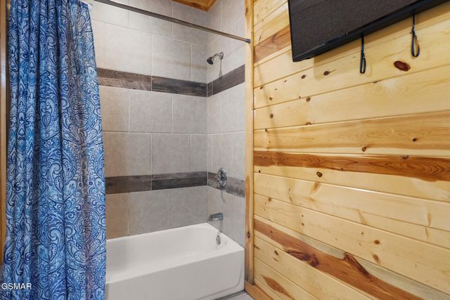 4355 Forest Ridge Way, Pigeon Forge, TN 37863