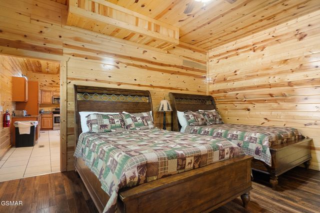 4355 Forest Ridge Way, Pigeon Forge, TN 37863