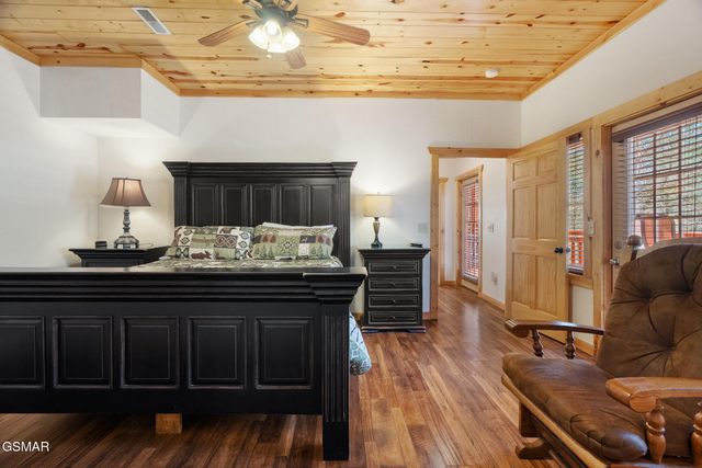 4355 Forest Ridge Way, Pigeon Forge, TN 37863