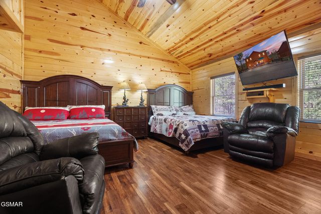 4355 Forest Ridge Way, Pigeon Forge, TN 37863