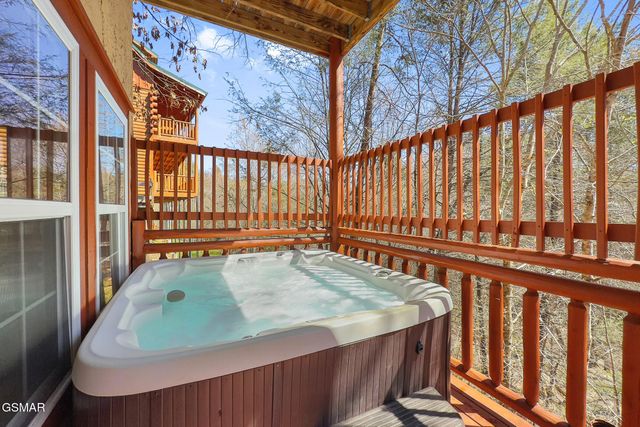 4355 Forest Ridge Way, Pigeon Forge, TN 37863