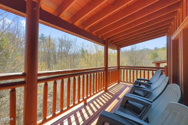 4355 Forest Ridge Way, Pigeon Forge, TN 37863