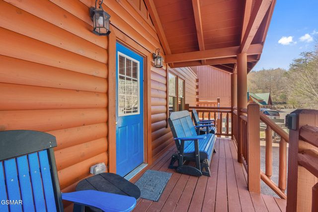 4355 Forest Ridge Way, Pigeon Forge, TN 37863