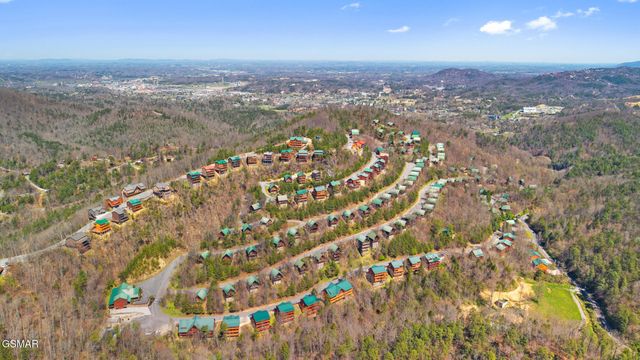 4355 Forest Ridge Way, Pigeon Forge, TN 37863