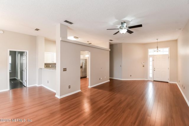 3835 UNION PACIFIC Drive W, Jacksonville, FL 32246