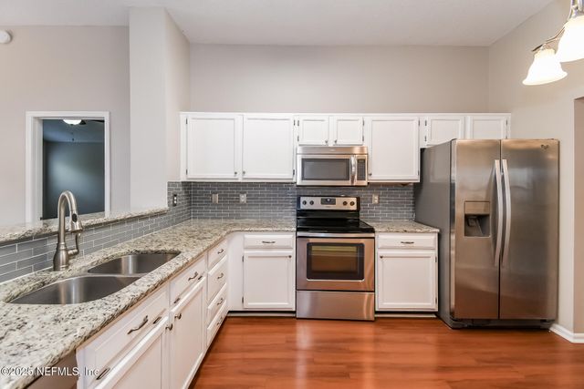 3835 UNION PACIFIC Drive W, Jacksonville, FL 32246