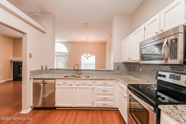 3835 UNION PACIFIC Drive W, Jacksonville, FL 32246