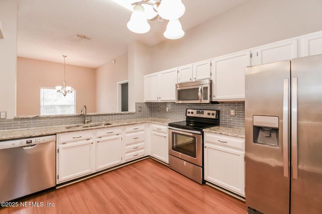 3835 UNION PACIFIC Drive W, Jacksonville, FL 32246