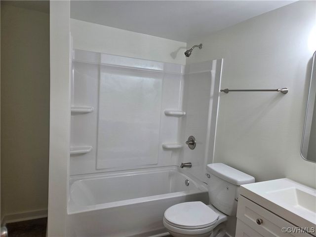 9701 Colemans Lake Rd, Ford, VA 23850