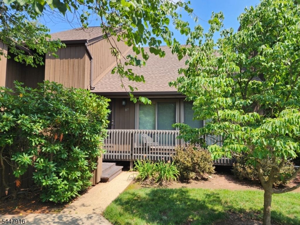 117 Kingsberry Dr, Franklin Twp., NJ 08873 — photo 2